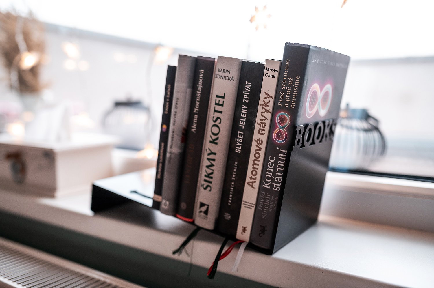 BOOKS Z - držák knih_05
